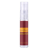 Kleine maroon spray fles van Zaafaran Romancea parfum met heldere dop